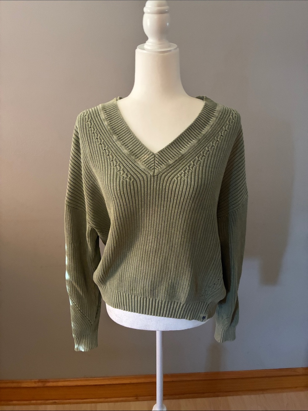 Tommy Bahama Olive V-Neck Ribbed Sweater